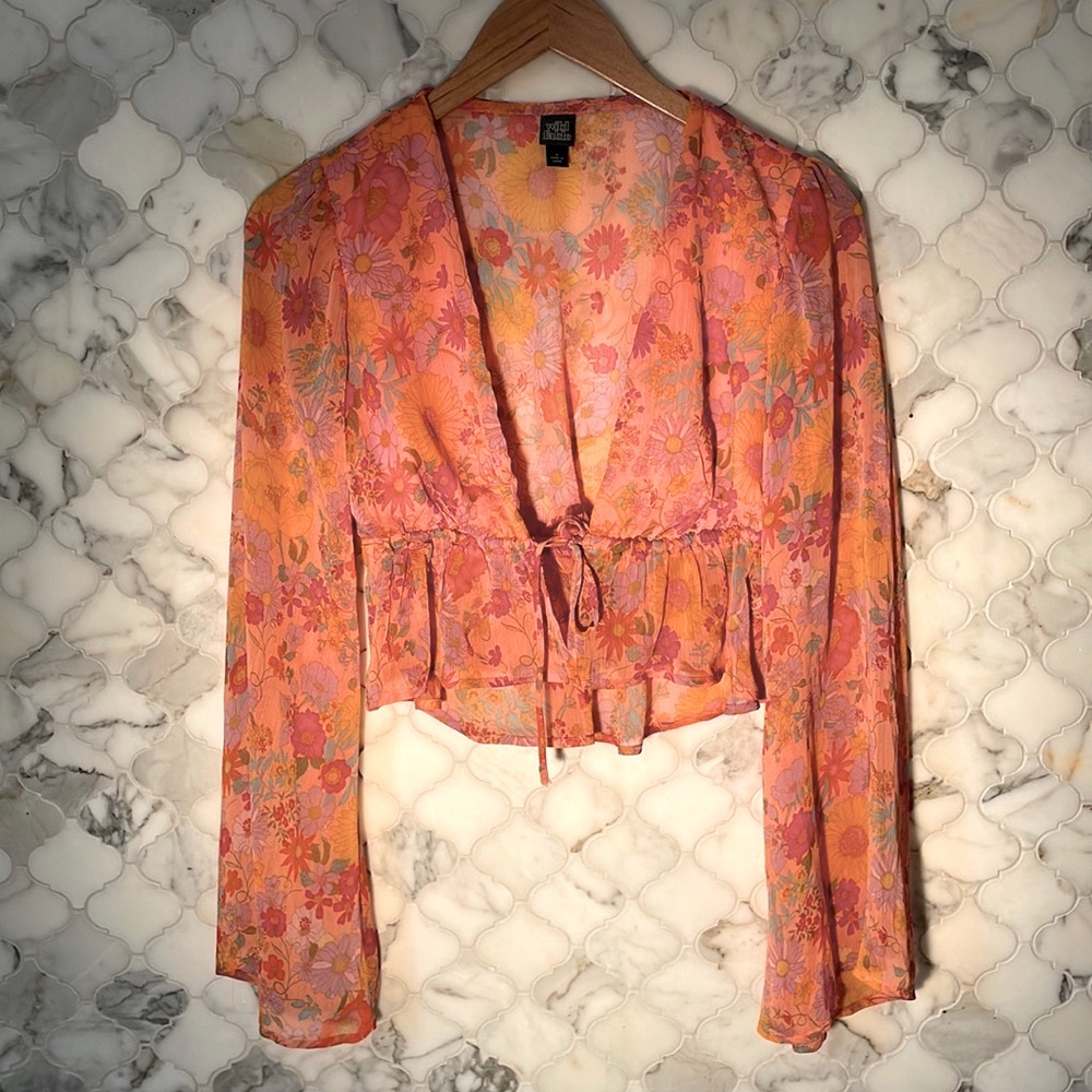 Wild Fable sheer tie crop top. Apricot, red, orange floral. Size S
